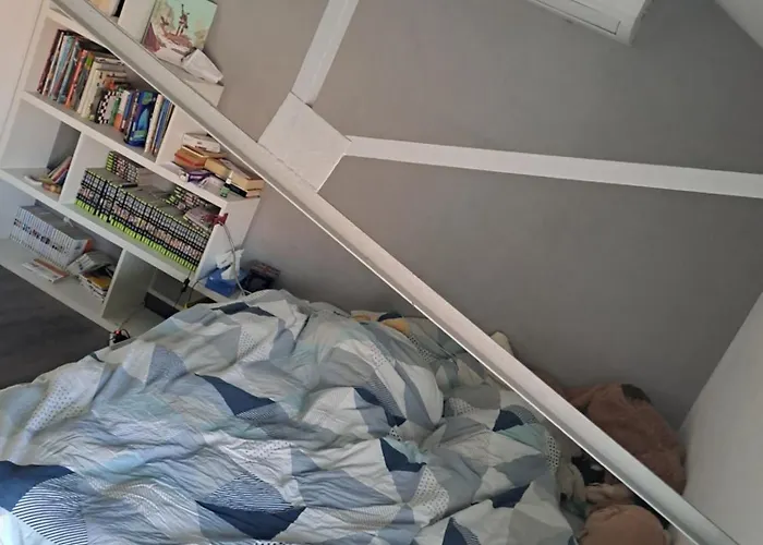 Proche Gare Centre Couette-café *